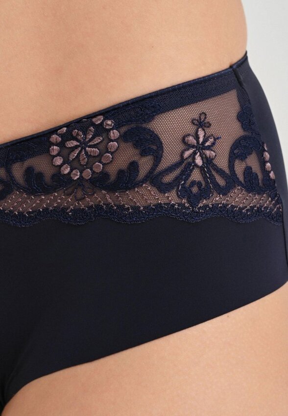 Трусы Conturelle