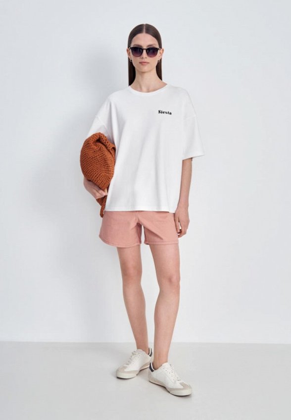 Футболка Finn Flare