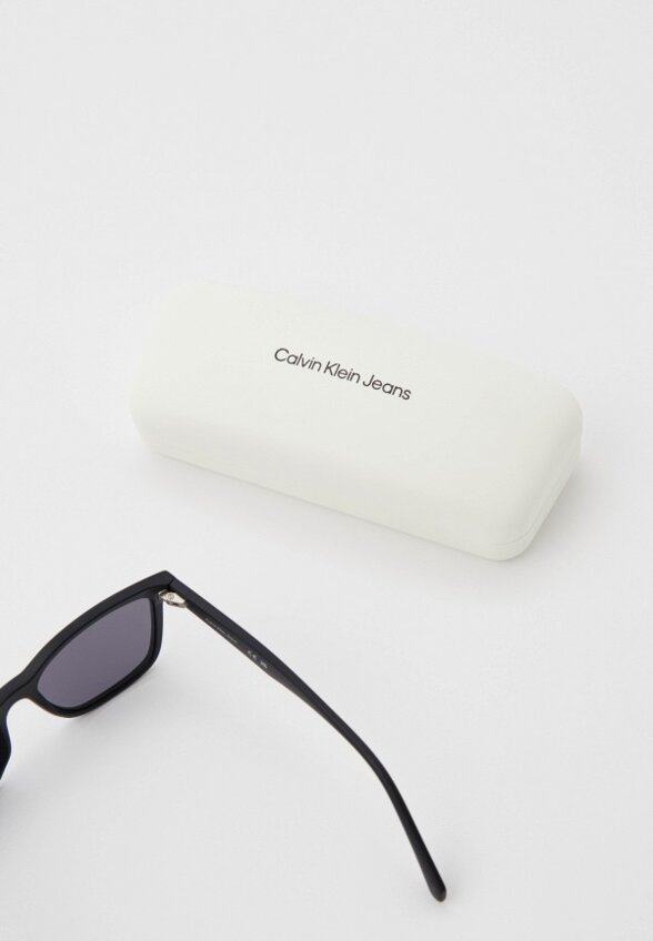 Очки солнцезащитные Calvin Klein Jeans