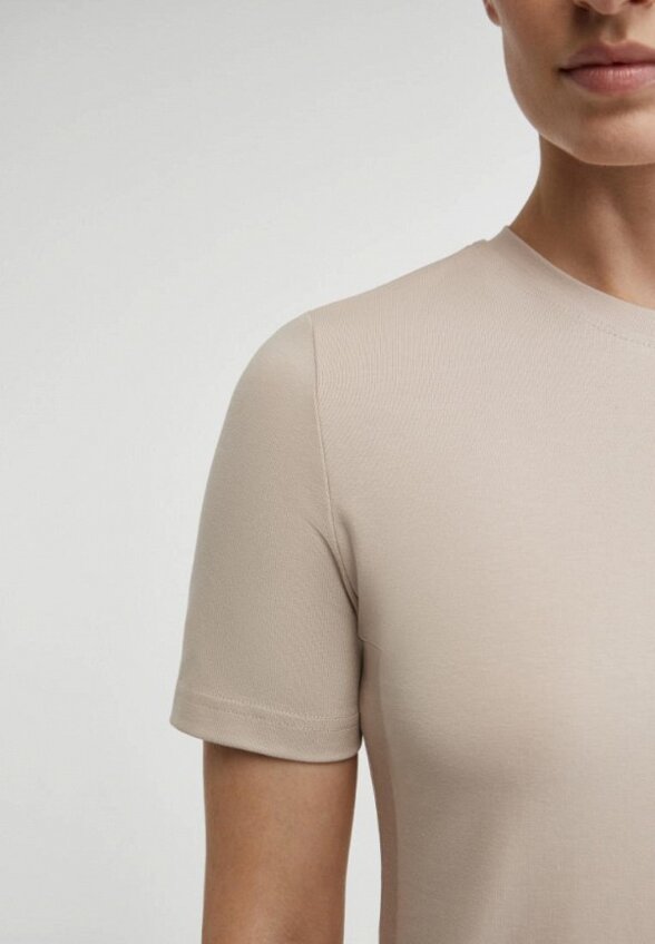 Футболка Anna Pekun