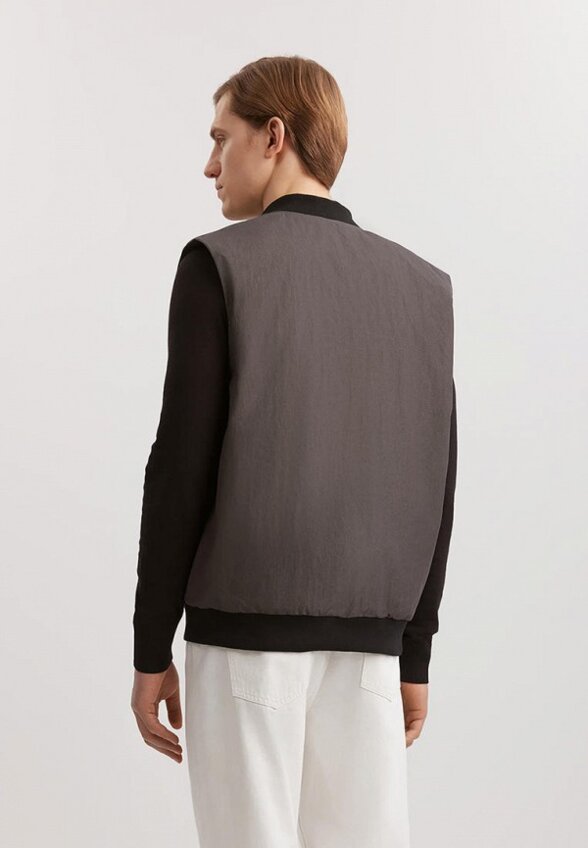 Жилет утепленный Baon