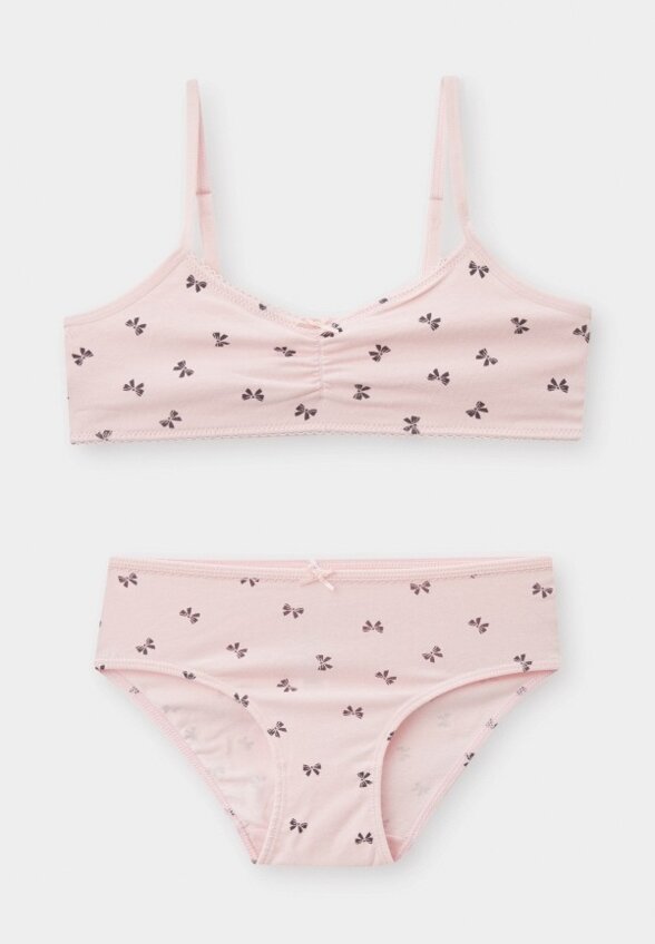 Бюстгальтер и трусы Sela