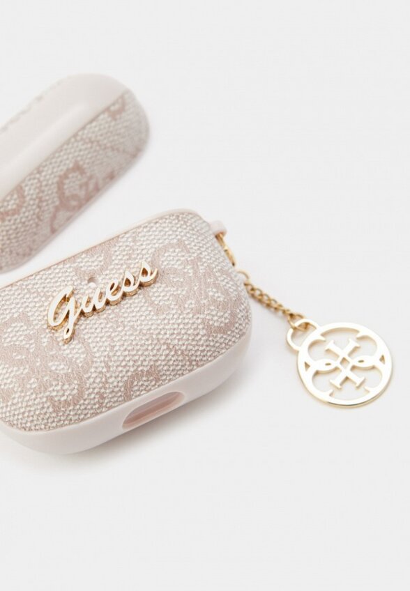 Чехол для наушников Guess
