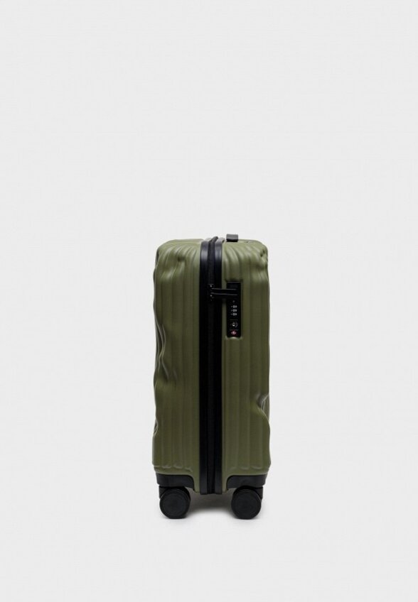 Чемодан Crash Baggage