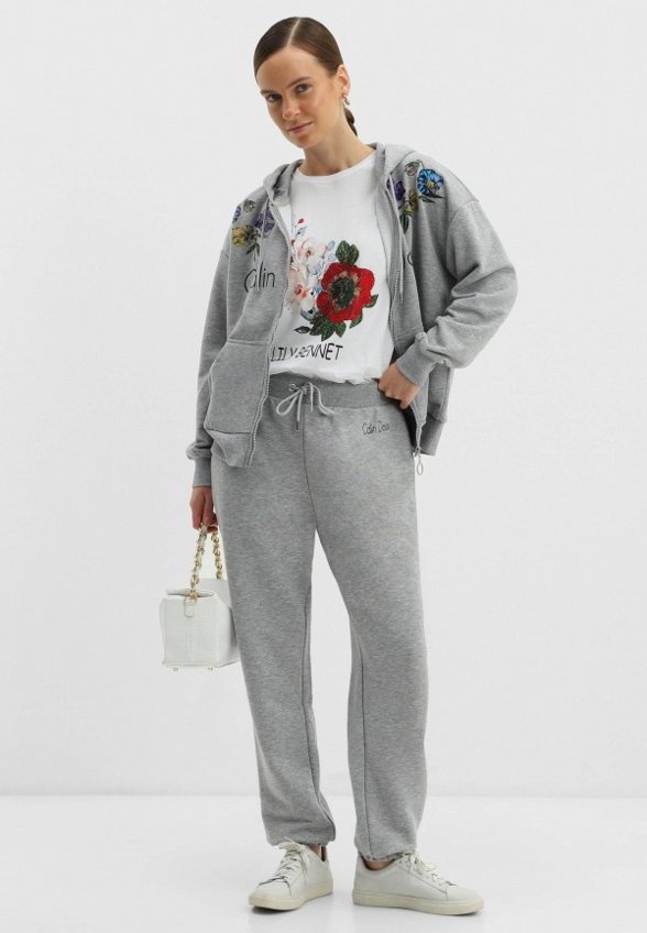 Футболка Lilly Bennet