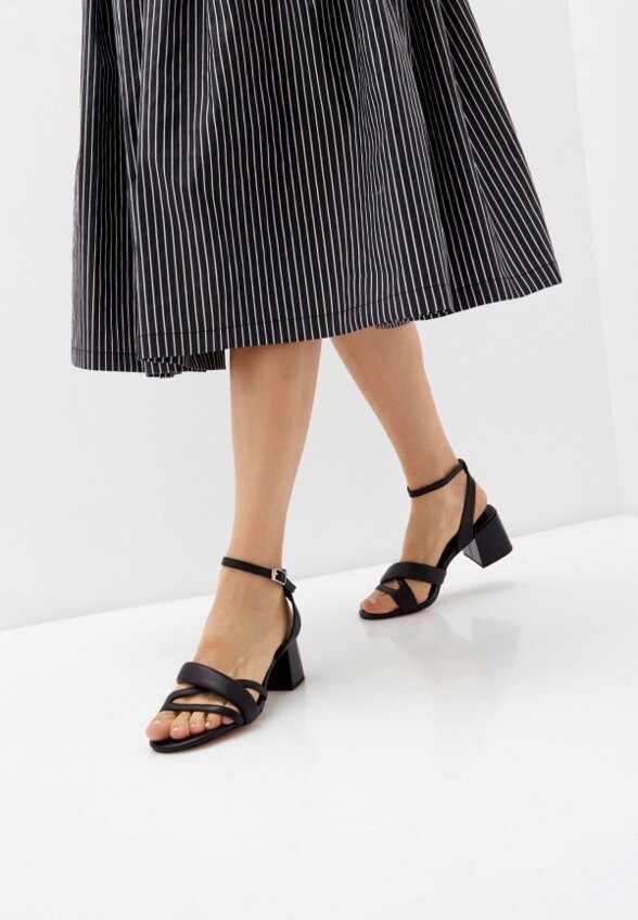 Босоножки Basconi