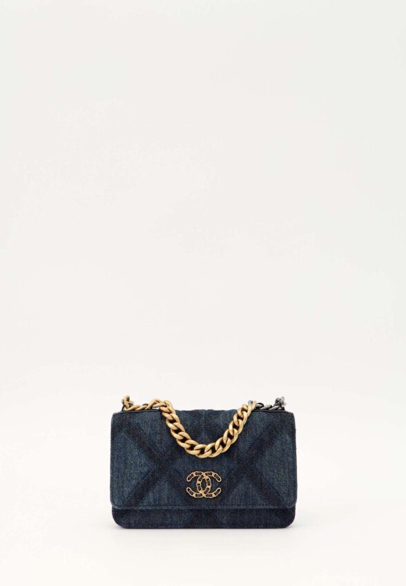 Chanel 19