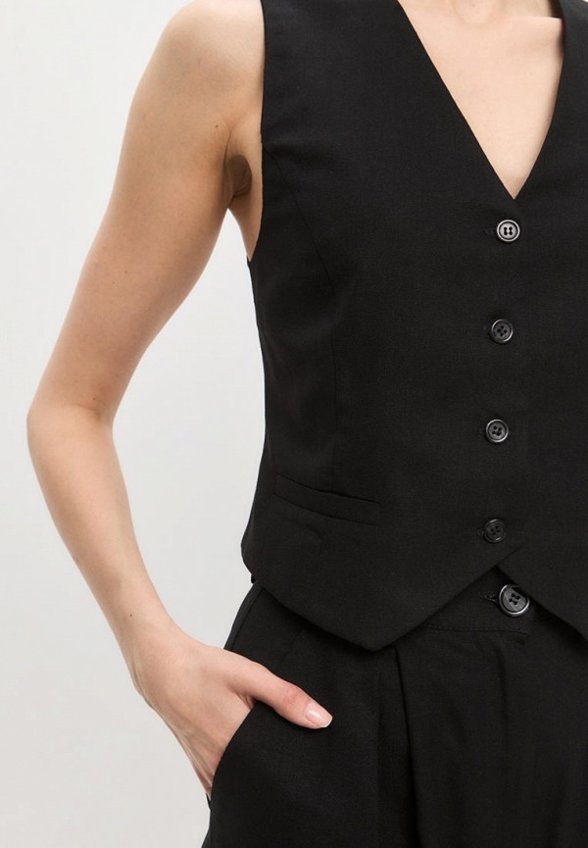 Жилет Suara Femme