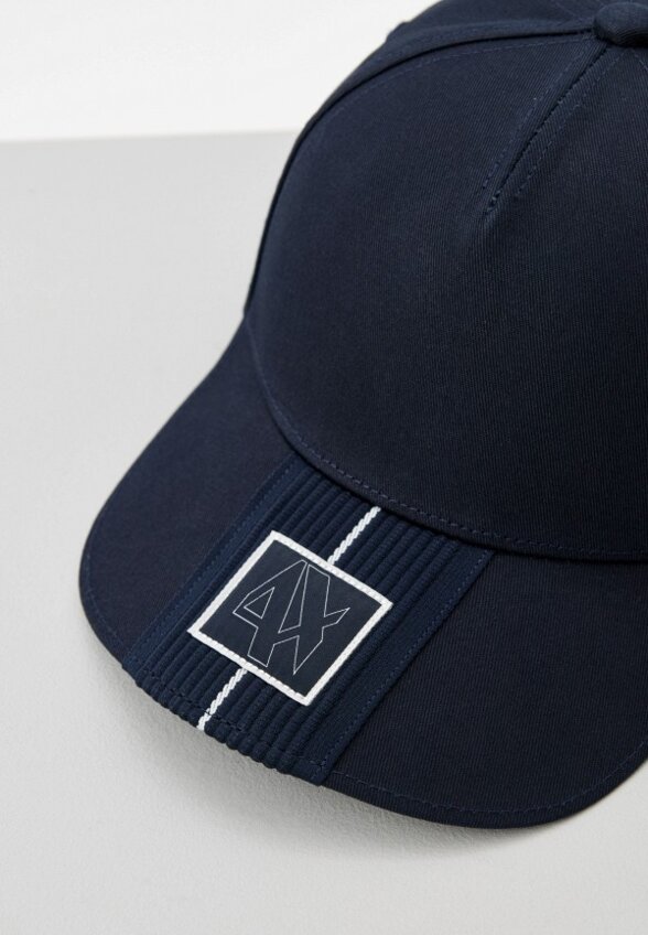 Бейсболка Armani Exchange