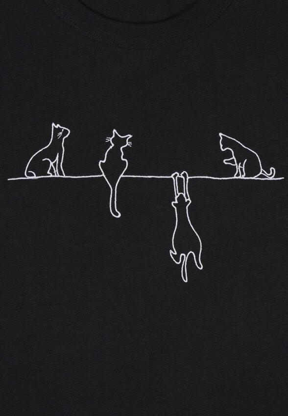 Футболка Апрель