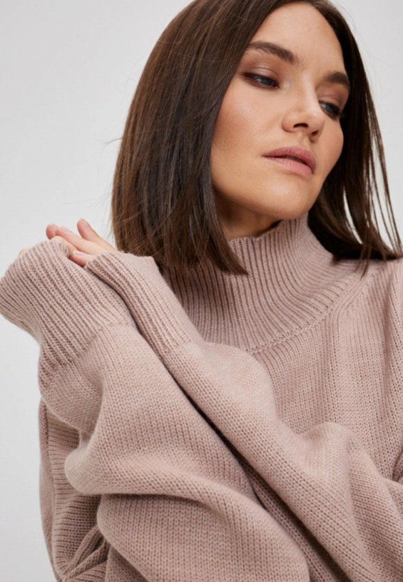 Свитер SashaOstrov