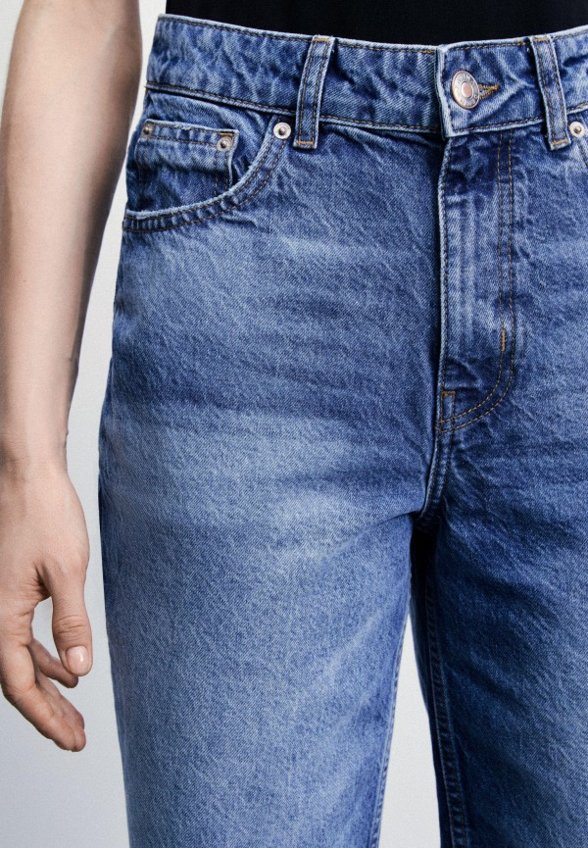 Джинсы Zarina