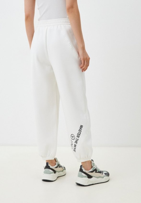 Ветровка Anta