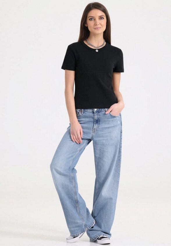 Футболка Апрель