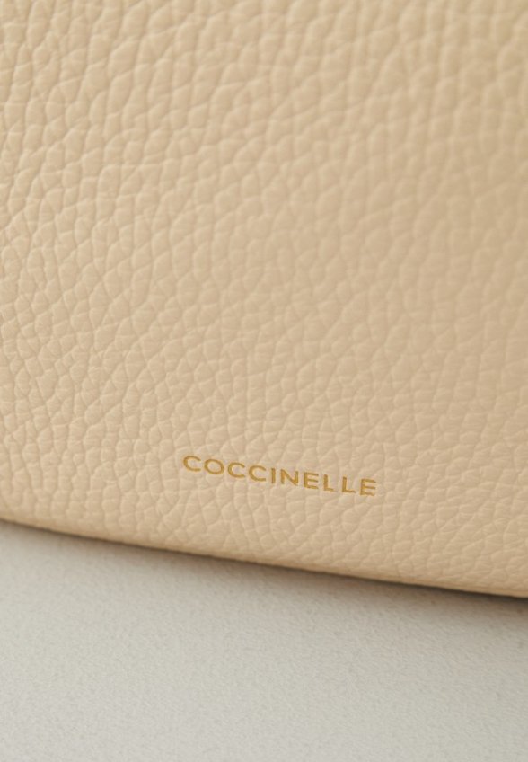 Сумка Coccinelle