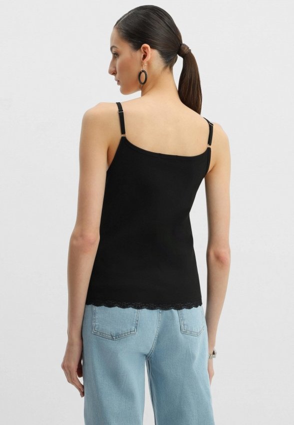 Майка Lilly Bennet