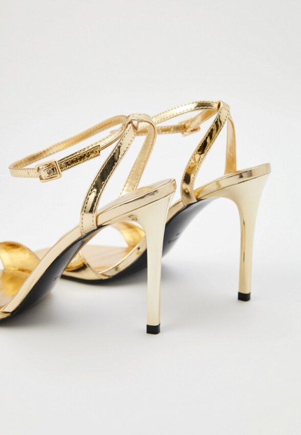 Босоножки Mango