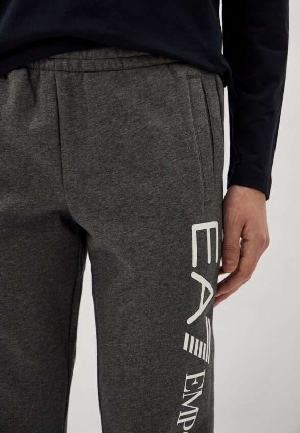 Брюки спортивные EA7