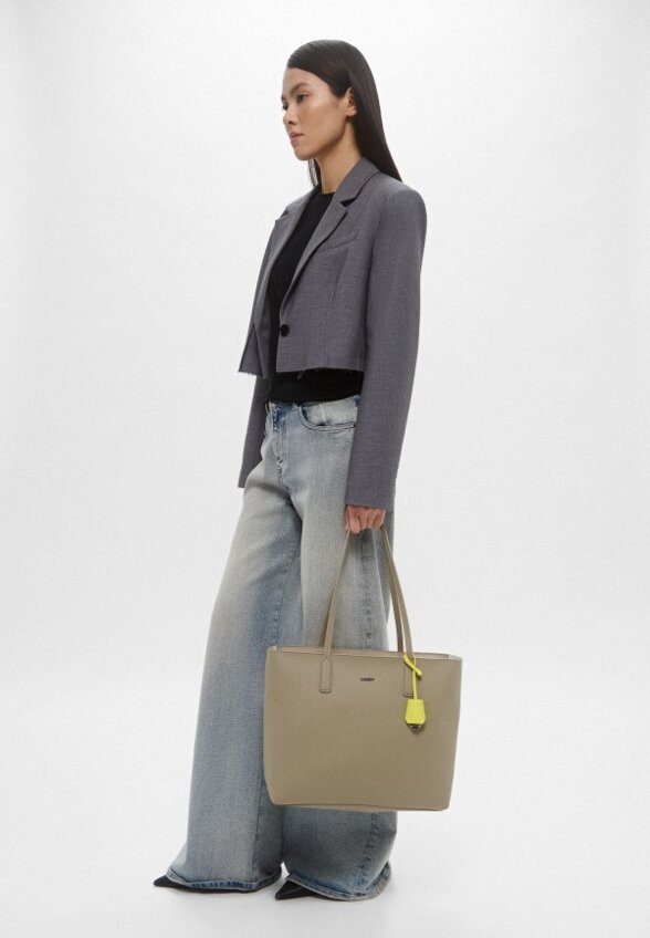 Сумка, кошелек и брелок DKNY