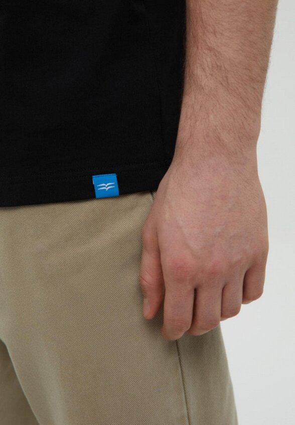 Футболка Finn Flare