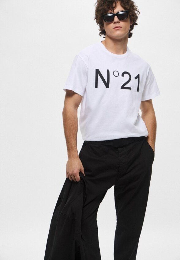 Футболка N21