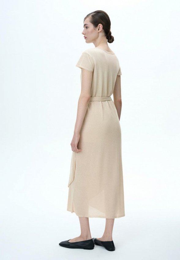 Платье Brusnika