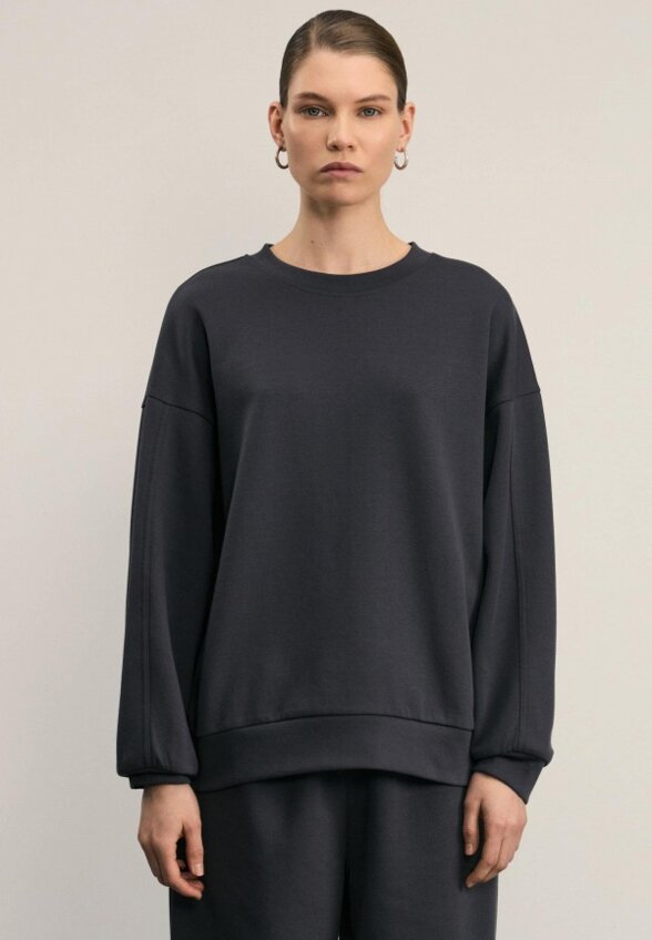 Свитшот Zarina