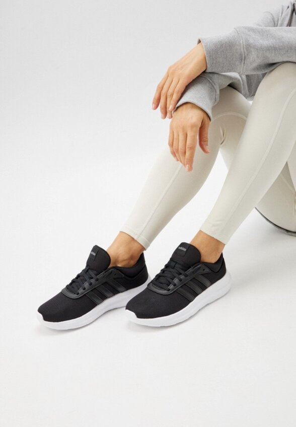 Кроссовки adidas