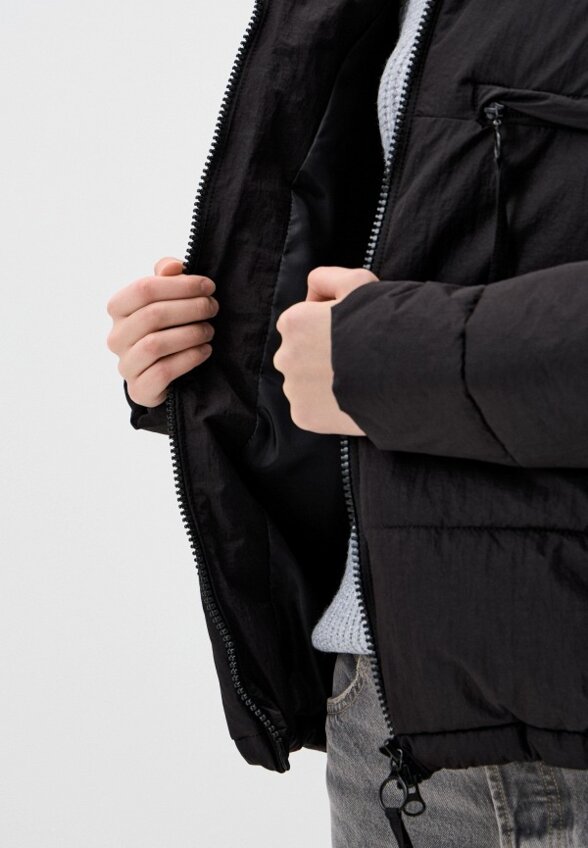 Пуховик 31 February