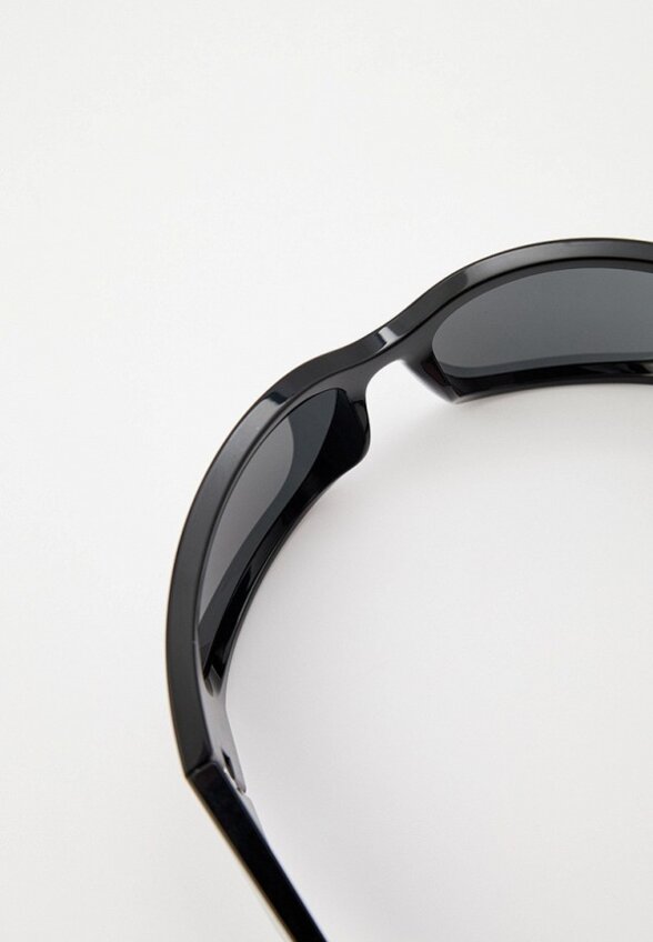 Очки солнцезащитные Prada