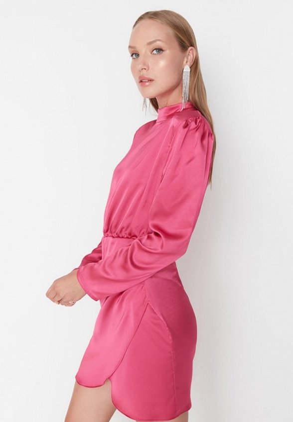 Платье Trendyol