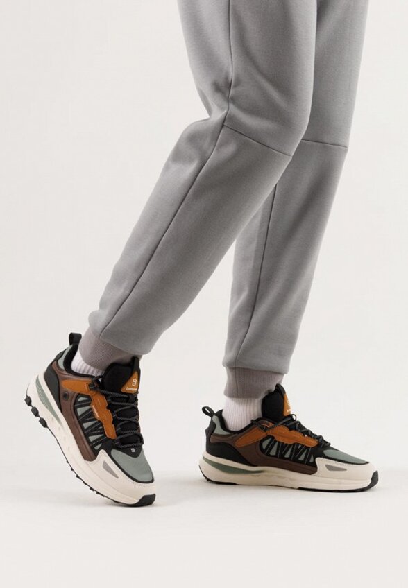 Кроссовки Baasploa