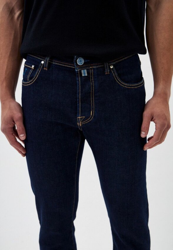 Джинсы и платок Jacob Cohen