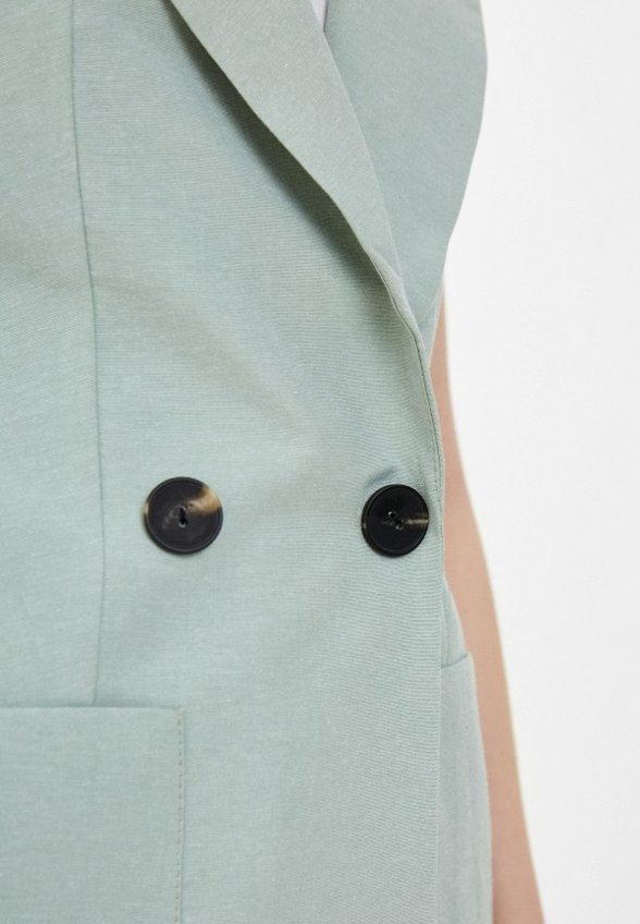 Костюм Lakressi