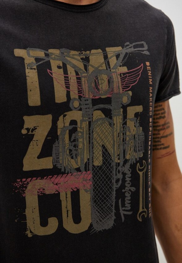 Футболка Timezone