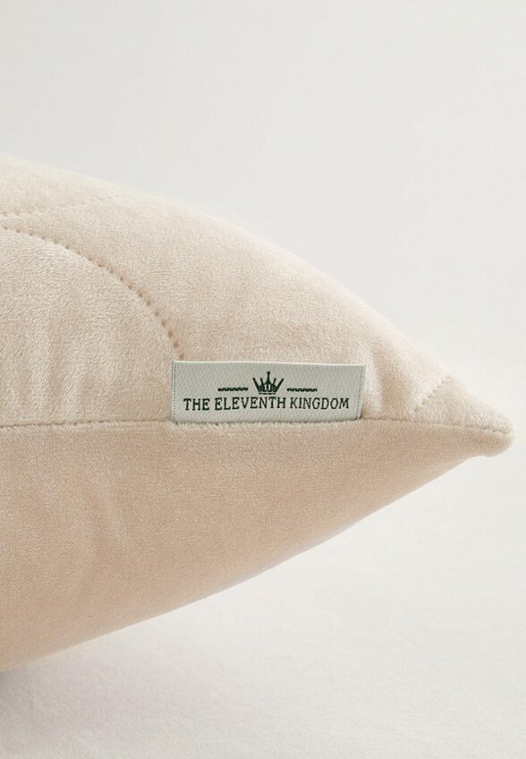 Наволочка декоративная The Eleventh Kingdom