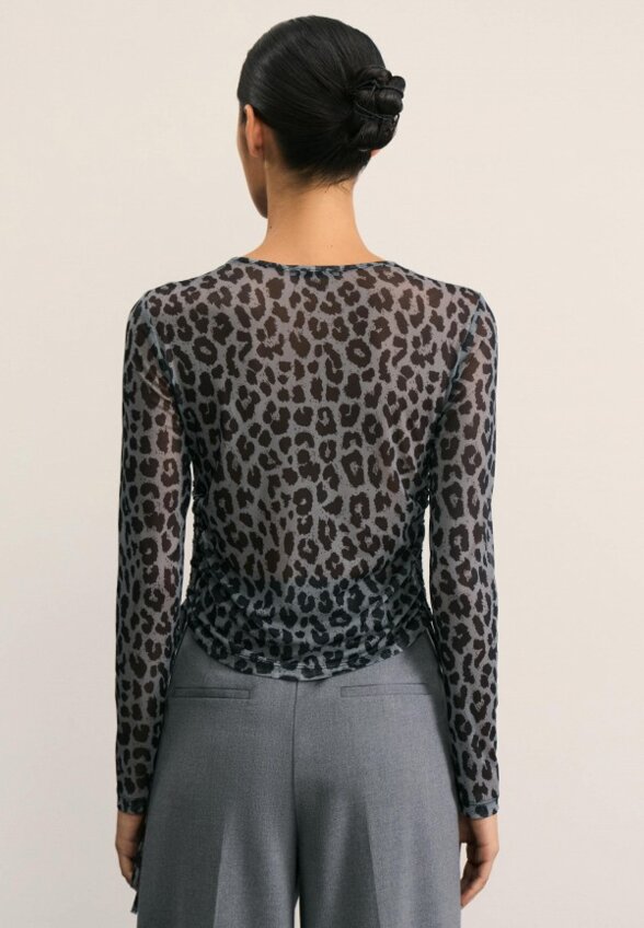 Лонгслив Zarina