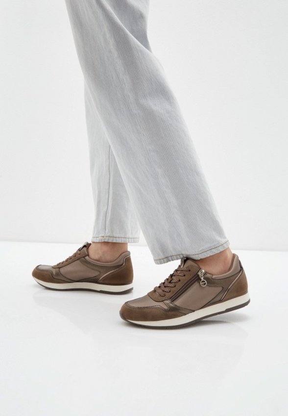 Кроссовки Tamaris