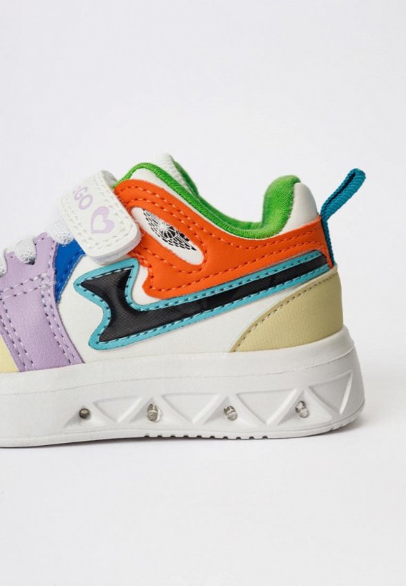 Кроссовки Tikkago