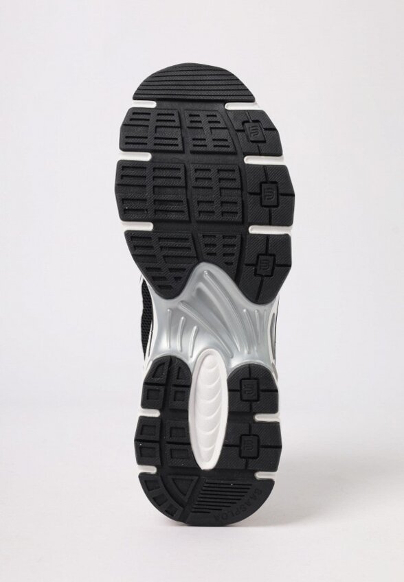 Кроссовки Baasploa