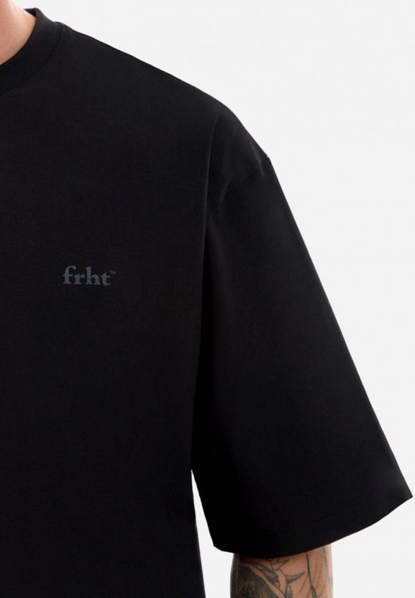 Футболка Frht