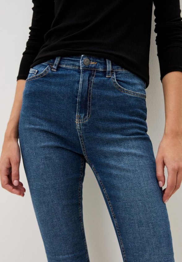 Джинсы Terranova