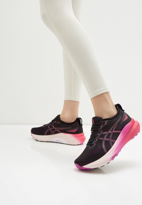 Кроссовки ASICS