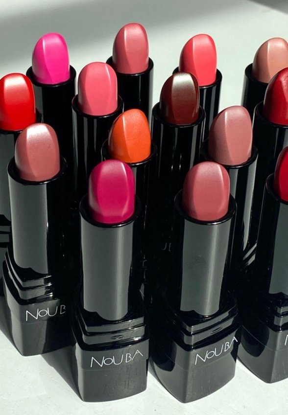 Помада Nouba