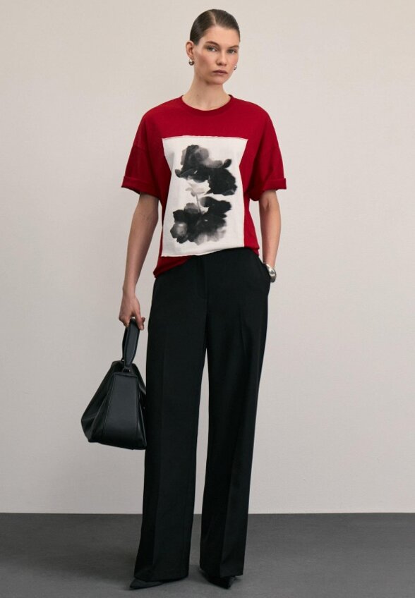 Футболка Zarina