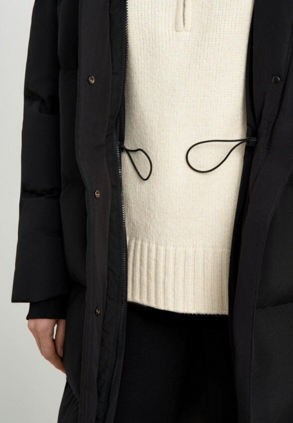 Пуховик Finn Flare