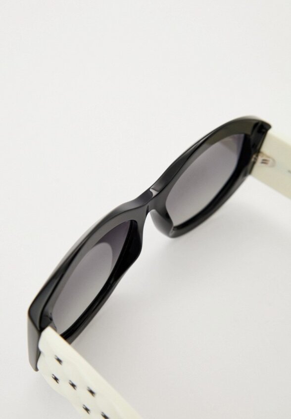 Очки солнцезащитные Chanel