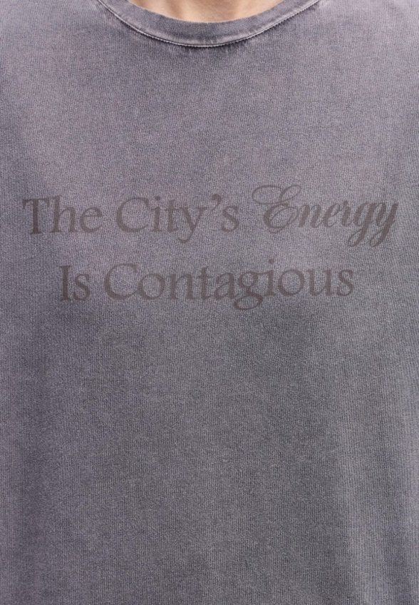 Футболка Zarina