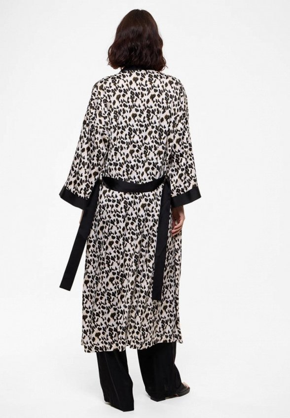 Накидка Merclo