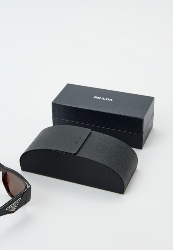 Очки солнцезащитные Prada